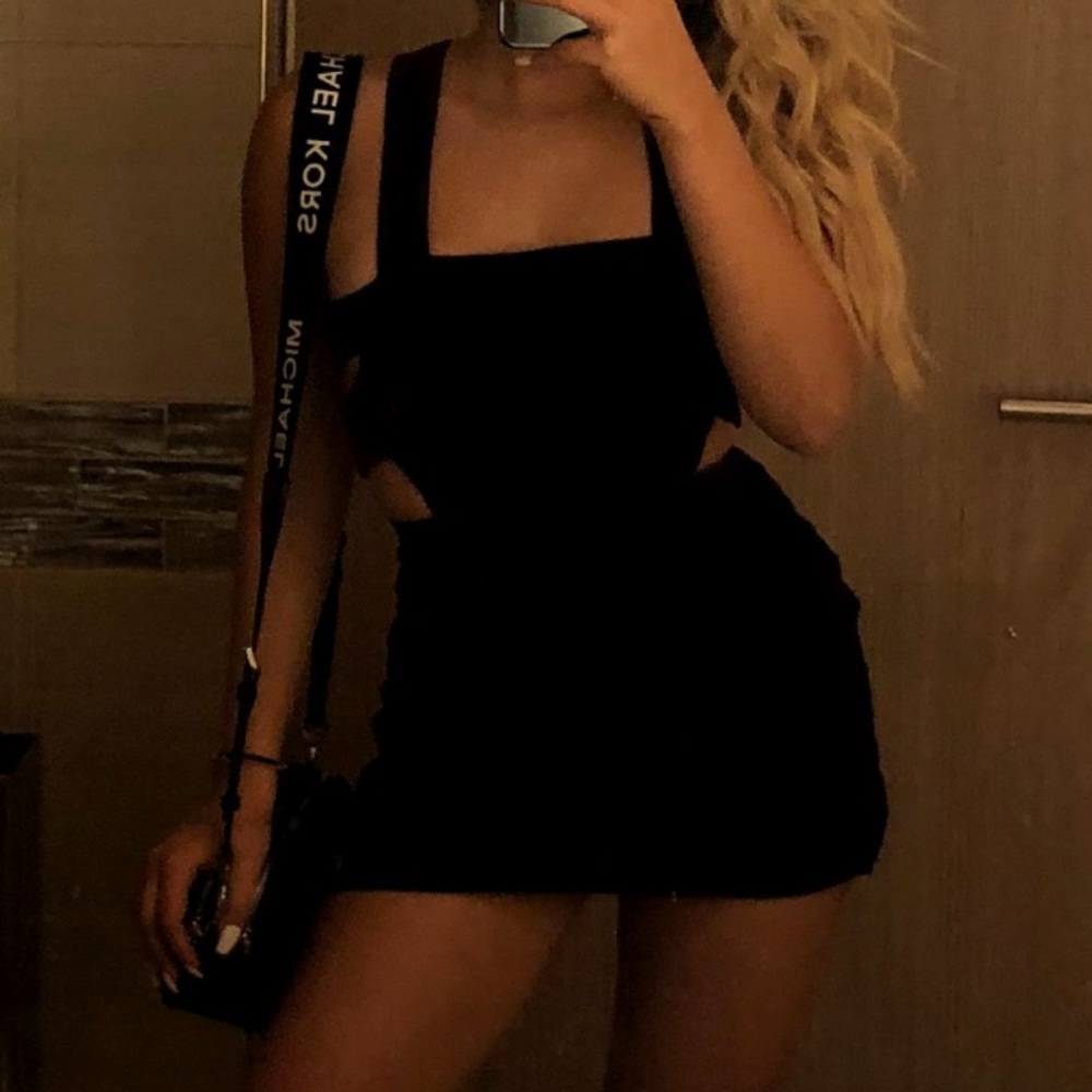 SEXY MINI VELVETY DRESS